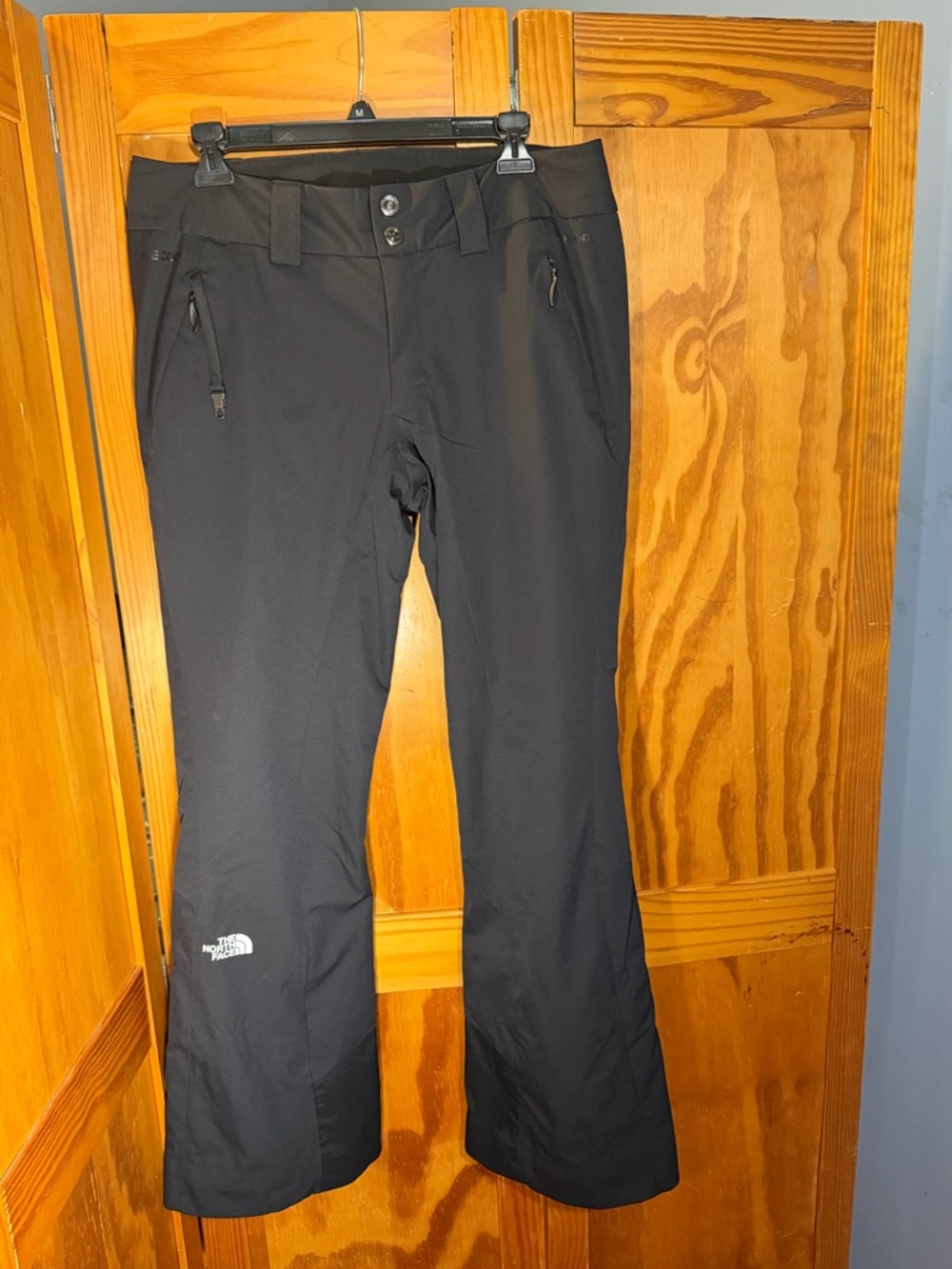 The North Face Women’s Black Recco Hyvent Ski Pants with Lower-Leg Logo | Size M